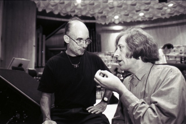 Bonn: Dennis Russel Davies mit Heinz Winbeck im Probengespräch<br> © Stadtarchiv und Stadthistorische Bibliothek Bonn, Fotograf: Friedhelm Schulz